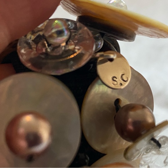 Button Bracelet - Picture 8 of 9